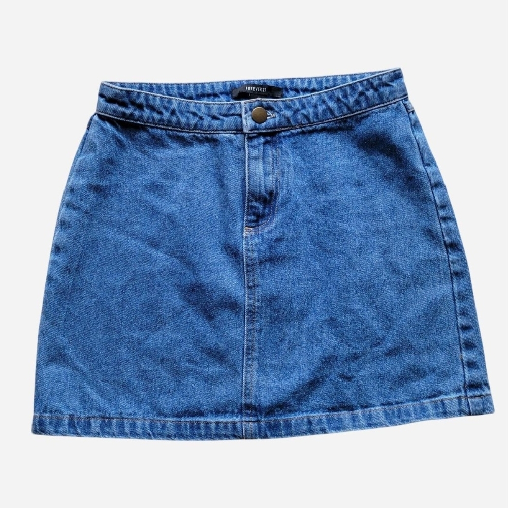 Forever 21 Classic Denim Mini Skirt in Medium Blue
